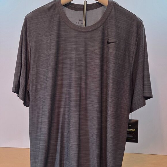 NWT - Nike Dri-FIT Breathe Training T-Shirt XL Charcoal Gray - Picture 3 of 9